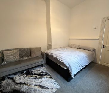 Devonshire Road, B20 2PQ, Handsworth Wood - Photo 1