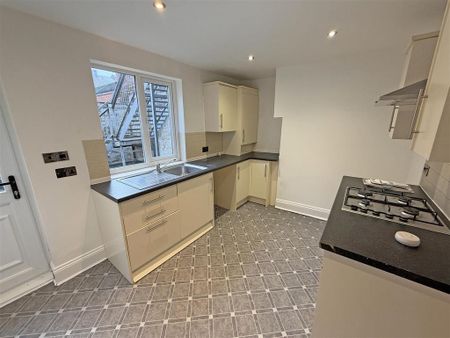 2 bedroom flat to rent - Photo 5