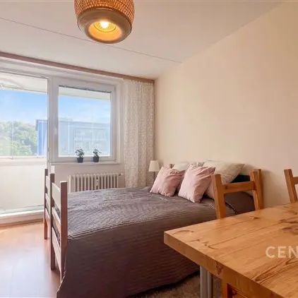 Pronájem zařízeného bytu 2+1 se zasklenou lodžií, Brno-Bystrc, ul. Opálkova - Photo 1