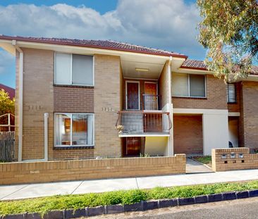 2/70 Munro Street, Coburg VIC 3058 - Photo 4