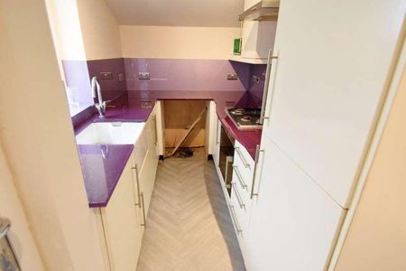 Bury Road, Tottington, BL8 - Photo 3