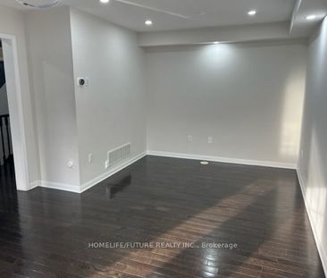 For Lease - 21 Arnprior Road, Brampton, Ontario - Photo 6