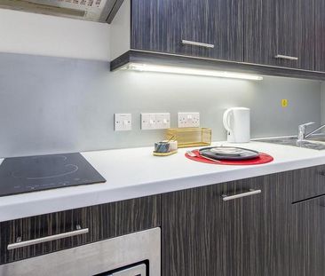 Studio to rent - Photo 6