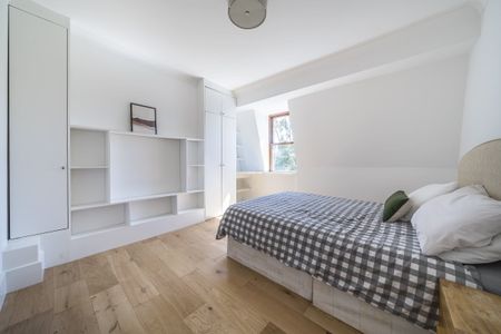 4 bedroom flat to rent - Photo 3