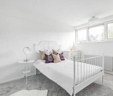 3 bedroom maisonette to rent - Photo 2