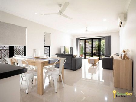 Easy Lifestyle in Popular Central Location to Beaches or CBD!! - Photo 2