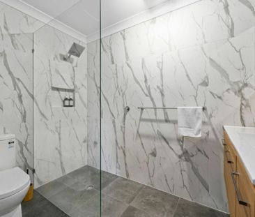 Beachside Living in Prestigious Woodgee Street and Great Ocean Views - Photo 4