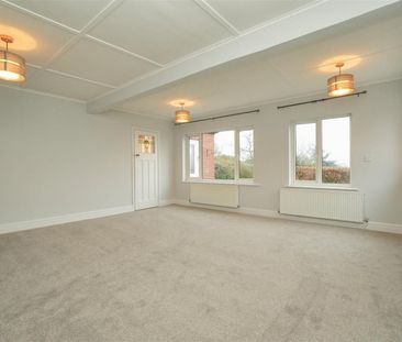 3 bedroom Bungalow To Let Total Size: 1346 SQ FT - Photo 2