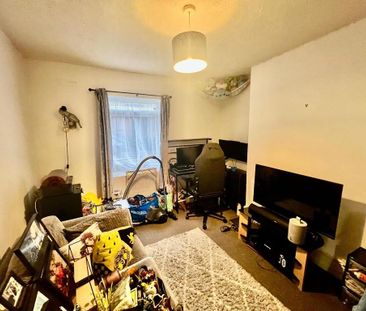 1 bedroom ground floor flat to rent - Photo 3