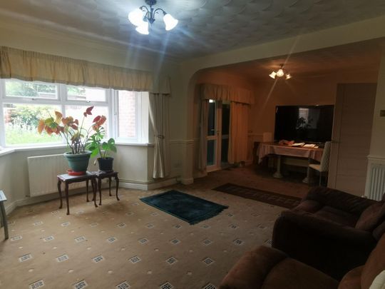 HobsMoatRoad, SOLIHULL - Photo 1