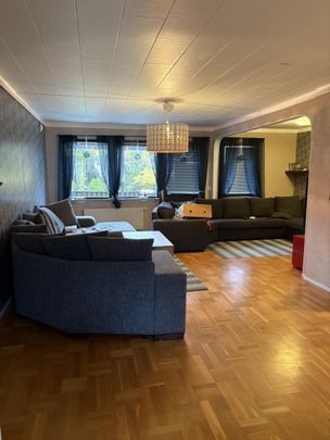 Virsbo - 5rok - tillsv - 11.500kr/mån - Photo 1