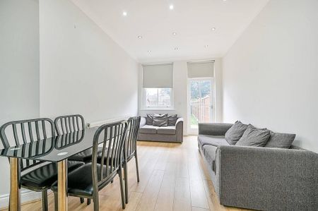 2 bedroom flat to rent - Photo 5