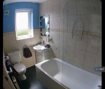 6 bedroom semi-detached house to rent - Photo 6