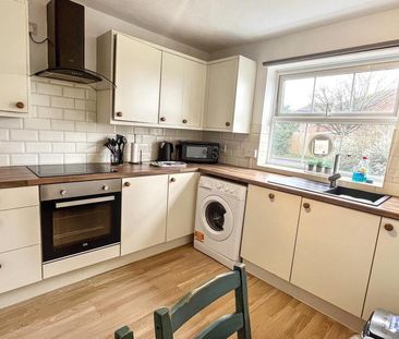 2 bedroom ground floor flat to rent - Photo 4