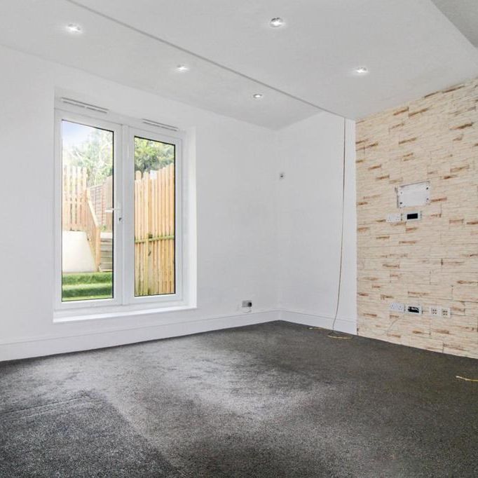 4 bedroom townhouse to rent - Photo 1