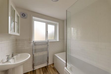 9 bedroom house share to rent - Photo 3