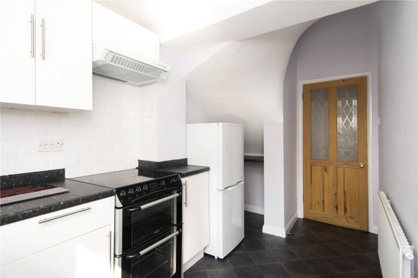 Bow Road, E3 - Photo 1