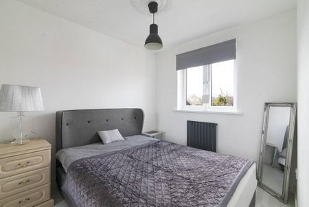 4 bedroom terraced house to rent - Photo 2