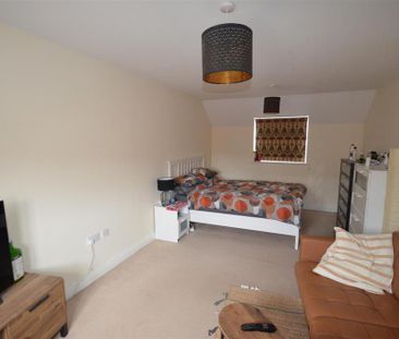 2 bedroom maisonette to rent - Photo 6