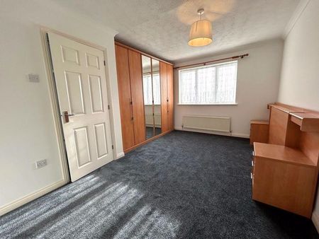 3 bedroom detached house to rent - Photo 2