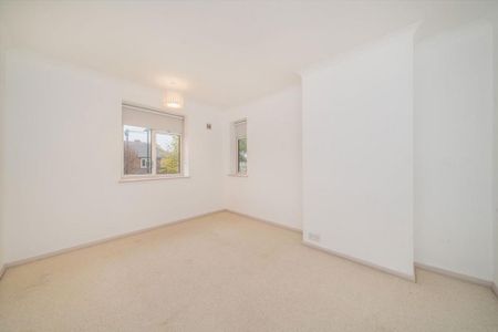 3 bedroom maisonette to rent - Photo 3