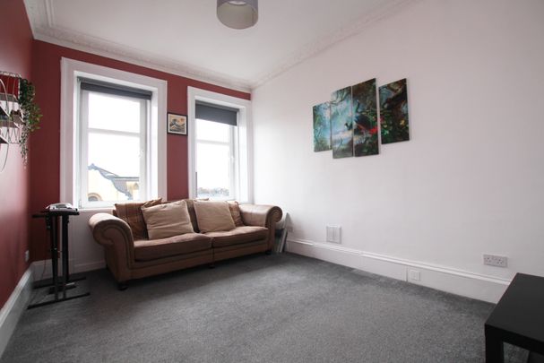 Clarkston Road, Muirend, Glasgow - Photo 1