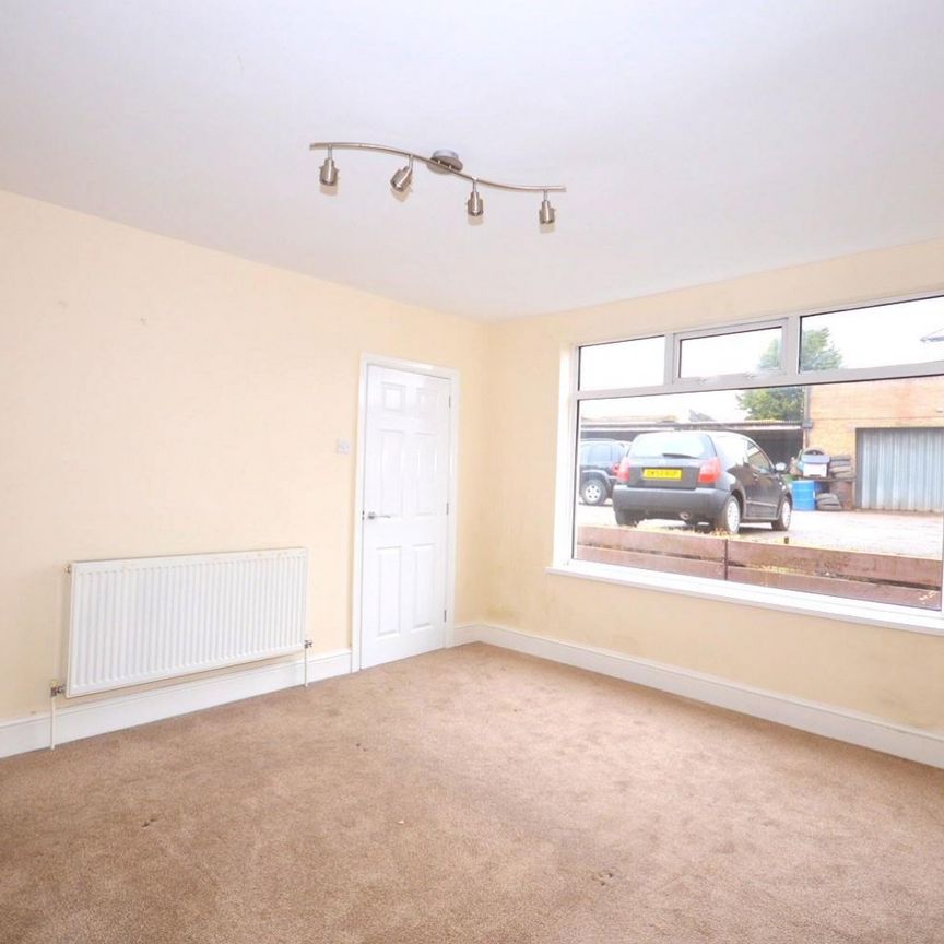 1 bedroom Flat To Let - Photo 1