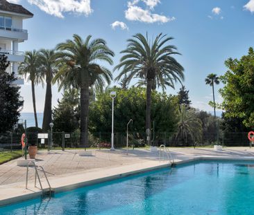 Middle Floor Apartment · Río Real - Photo 4