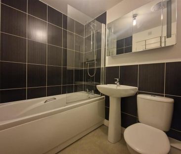 2 bedroom terraced house to rent - Photo 2