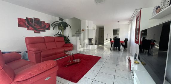 LICHTDURCHFLUTET, SONNIG MIT GARTEN - Photo 2