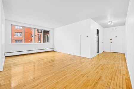 Appartement à louer - Montréal (Côte-des-Neiges/Notre-Dame-de-Grâce) (Côte-des-Neiges) Appartement à louer - Montréal (Côte-des-Neiges/Notre-Dame-de-Grâce) (Côte-des-Neiges) - Photo 4