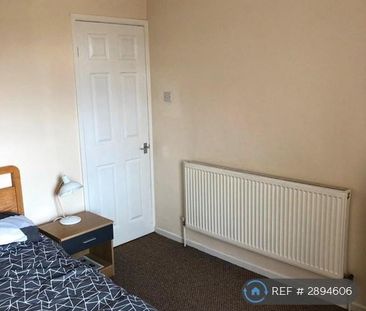 2 bedroom flat to rent - Photo 6