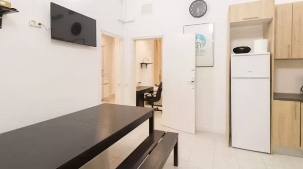 Carrer de Sants, Barcelona, Catalonia 08014 - Foto 1