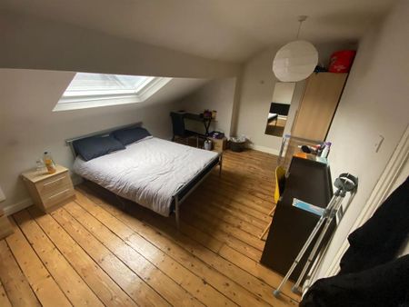 5 bedroom private hall to rent - Photo 2