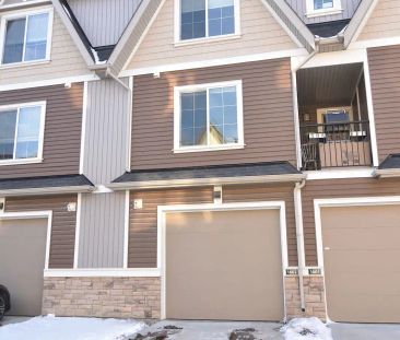 PETS! 2 MASTER BEDROOM TOWNHOUSE WITH ATTACHED GARAGE! — 2 Bedrooms... - Photo 1