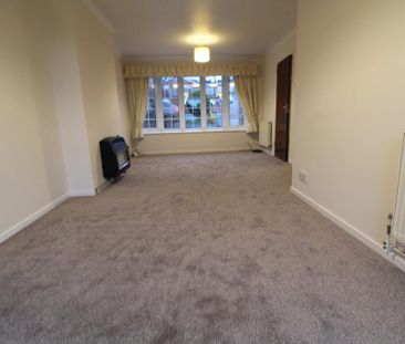 3 bedroom semi-detached house to rent - Photo 3