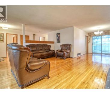 Top 904 E 52ND AVENUE — 2 Bedroom - Photo 1