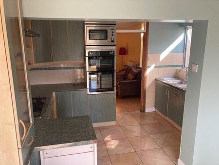 3 bedroom terraced house to rent - Photo 4