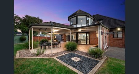 Opulent Mawson Lakes Living - Photo 5