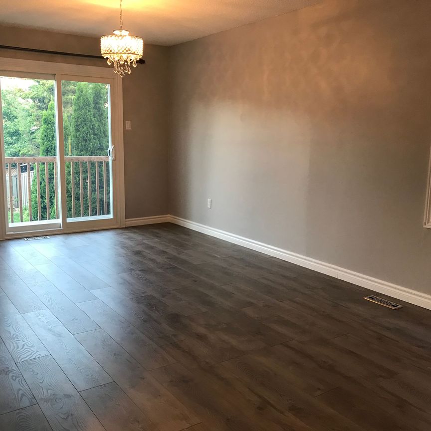 For Lease - 5095 Sunray Drive, Mississauga, Ontario - Photo 1