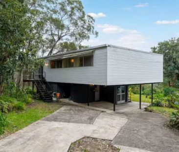 Fully Furnished Iconic Beachcomber Home with Spectacular Blue Mount... - Photo 3