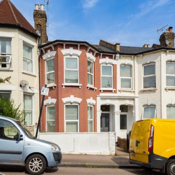 🏡 An Amazing Property in Haringey - Must be Seen! 🏡 Room 2 - Photo 1