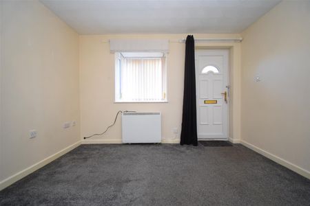 Manygates Court, Sandal - Photo 2