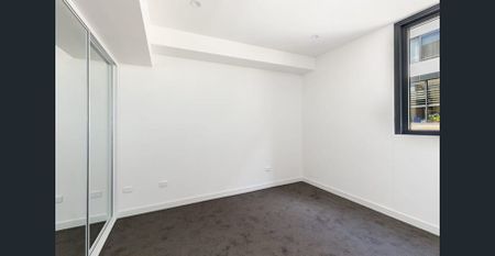 Beachside Living in the Heart of Dee Why - Photo 2