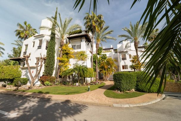 Penthouse in Costalita - Photo 1