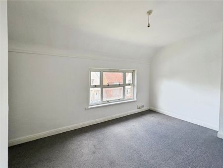 3 bedroom house to rent Jubilee Crescent, NN8 - Photo 4