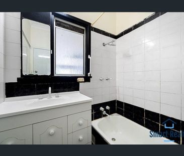 Cute 3 x 1 character home with large backyard in Langford - Photo 3