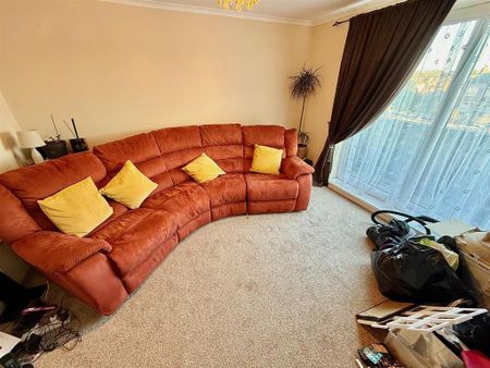 2 bedroom maisonette to rent - Photo 4