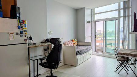 For Lease - 8 Scollard Street Unit# PH207, Toronto, Ontario - Photo 2