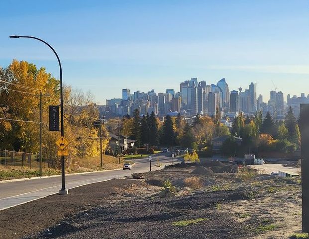 2 Bedrooms Townhouse | Calgary - Photo 1